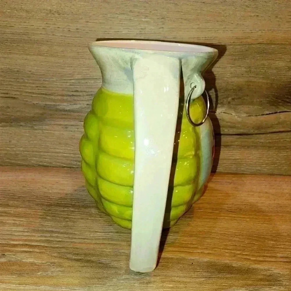 Big Mouth Ceramic 16 ounce Mug - Picture 5 of 5